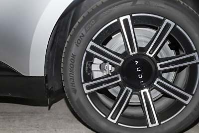 2026款 先鋒quattro型-外觀-圖片-有駕