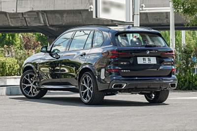 2025款 xDrive 30Li 尊享型M運動曜夜套裝-外觀-圖片-有駕
