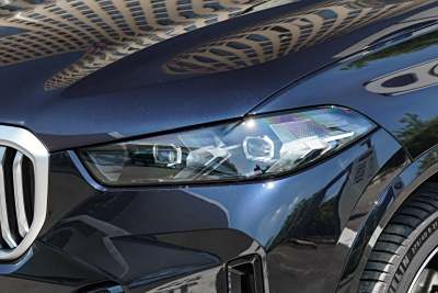 2025款 xDrive 30Li 尊享型M運動曜夜套裝-外觀-圖片-有駕
