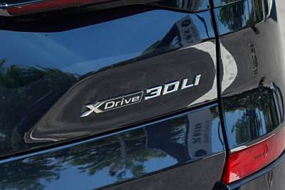 2025款 xDrive 30Li 尊享型M運動曜夜套裝-外觀-圖片-有駕