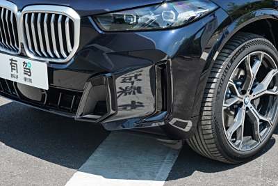 2025款 xDrive 30Li 尊享型M運動曜夜套裝-外觀-圖片-有駕