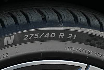 2025款 xDrive 30Li 尊享型M運動曜夜套裝-外觀-圖片-有駕