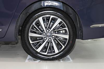 2026款 陸尊 尊享版-外觀-圖片-有駕