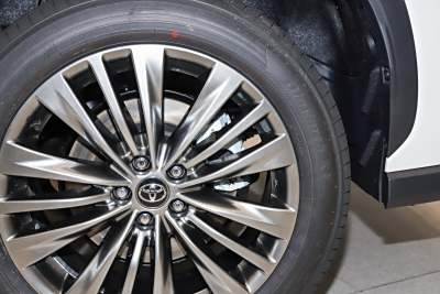 2026款 2.5L智能電混雙擎四驅尊貴版 7座-外觀-圖片-有駕 2026款 2.5L智能電混雙擎四驅尊貴版 7座-外觀-圖片-有駕