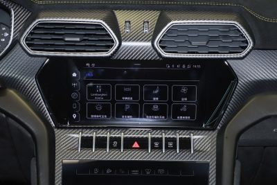 2022款 4.0T V8 Performante-内饰-图片-有驾