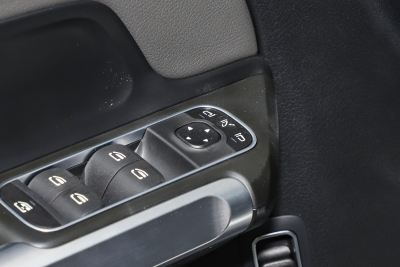 2024款 EQB 350 4MATIC-内饰-图片-有驾