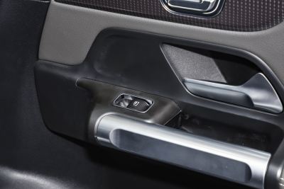 2024款 EQB 350 4MATIC-内饰-图片-有驾