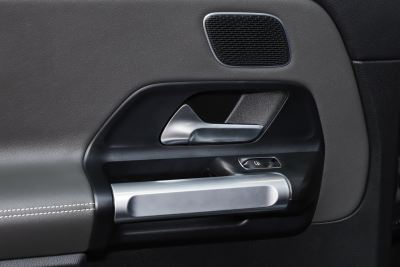 2024款 EQB 350 4MATIC-内饰-图片-有驾