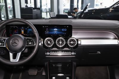 2024款 EQB 350 4MATIC-内饰-图片-有驾