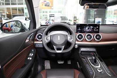 2021款 1.5T 两驱智先锋-内饰-图片-有驾