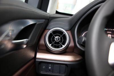 2021款 1.5T 两驱智先锋-内饰-图片-有驾