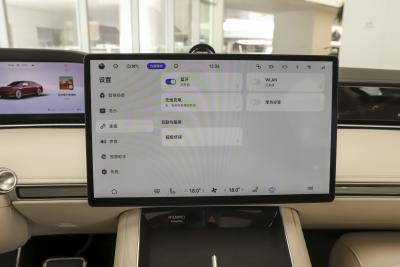 2024款 纯电 Ultra 四驱旗舰版-内饰-图片-有驾