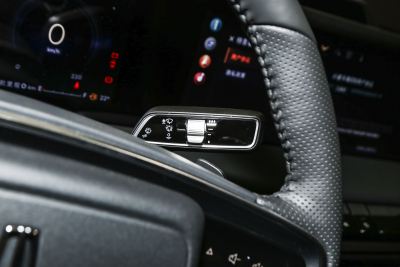 2025款 2.0T 尊逸版-内饰-图片-有驾
