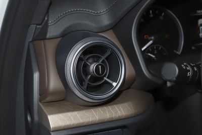 2021款 1.5T 两驱颜先锋-内饰-图片-有驾