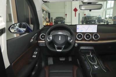 2021款 1.5T 两驱颜先锋-内饰-图片-有驾