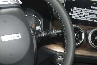 2021款 1.5T 两驱颜先锋-内饰-图片-有驾