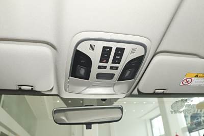 2021款 1.5T 两驱颜先锋-内饰-图片-有驾