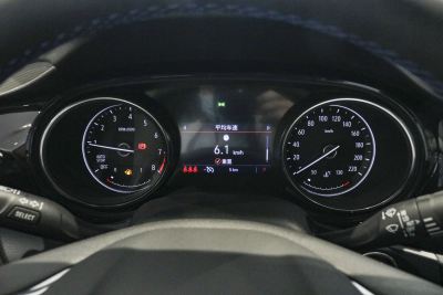 2022款 332T CVT两驱豪华型-内饰-图片-有驾
