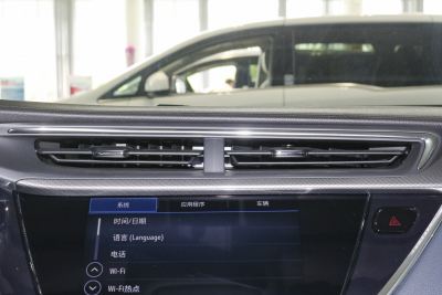 2022款 332T CVT两驱豪华型-内饰-图片-有驾