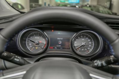 2022款 332T CVT两驱豪华型-内饰-图片-有驾
