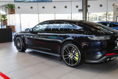 2023款 改款 Panamera 4 E-Hybrid 行政加长铂金版 2.9T-外观-图片-有驾