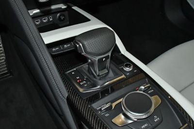 2022款 V10 Coupe performance-内饰-图片-有驾