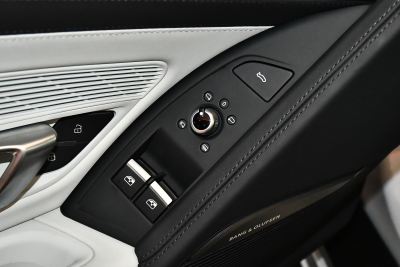 2022款 V10 Coupe performance-内饰-图片-有驾