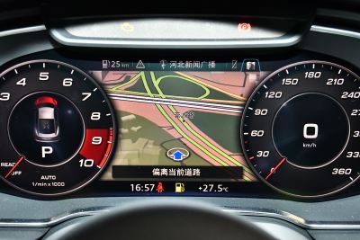 2022款 V10 Coupe performance-内饰-图片-有驾