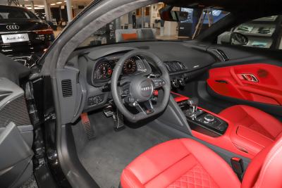 2022款 V10 Coupe performance-内饰-图片-有驾
