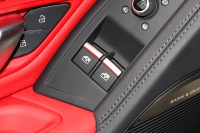 2022款 V10 Coupe performance-内饰-图片-有驾