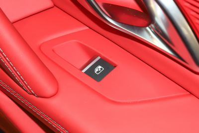 2022款 V10 Coupe performance-内饰-图片-有驾