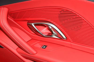 2022款 V10 Coupe performance-内饰-图片-有驾