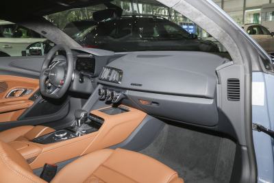 2022款 V10 Coupe performance-内饰-图片-有驾