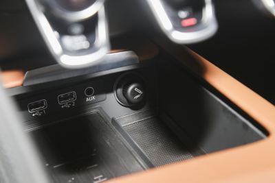 2022款 V10 Coupe performance-内饰-图片-有驾
