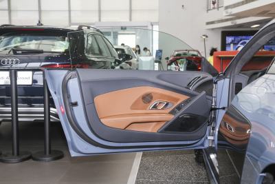 2022款 V10 Coupe performance-内饰-图片-有驾
