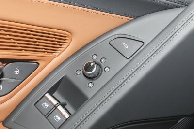 2022款 V10 Coupe performance-内饰-图片-有驾