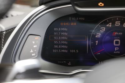 2022款 V10 Coupe performance-内饰-图片-有驾