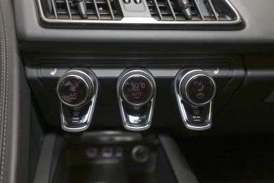 2022款 V10 Coupe performance-内饰-图片-有驾