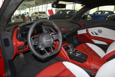 2022款 V10 Coupe performance-内饰-图片-有驾