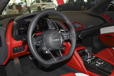 2022款 V10 Coupe performance-内饰-图片-有驾