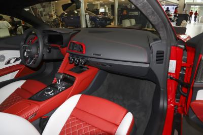 2022款 V10 Coupe performance-内饰-图片-有驾