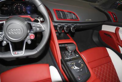 2022款 V10 Coupe performance-内饰-图片-有驾