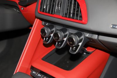 2022款 V10 Coupe performance-内饰-图片-有驾