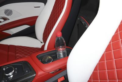 2022款 V10 Coupe performance-内饰-图片-有驾