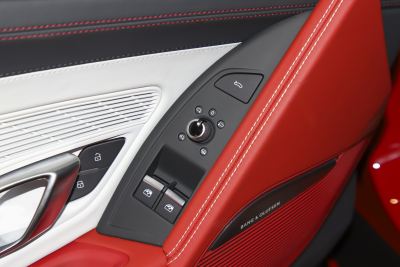 2022款 V10 Coupe performance-内饰-图片-有驾