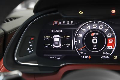2022款 V10 Coupe performance-内饰-图片-有驾