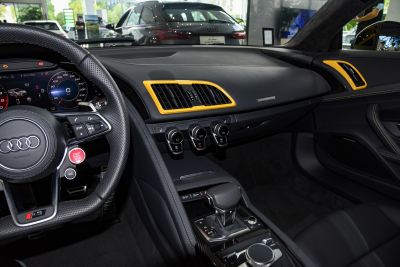 2022款 V10 Coupe performance-内饰-图片-有驾