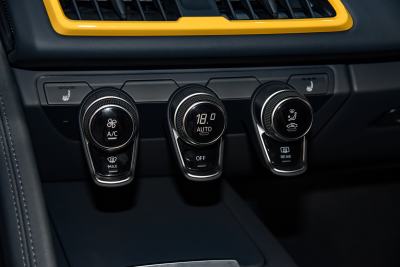 2022款 V10 Coupe performance-内饰-图片-有驾