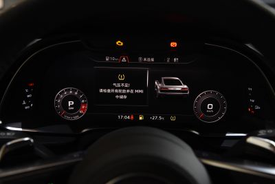 2022款 V10 Coupe performance-内饰-图片-有驾