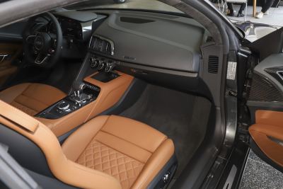 2022款 V10 Coupe performance-内饰-图片-有驾